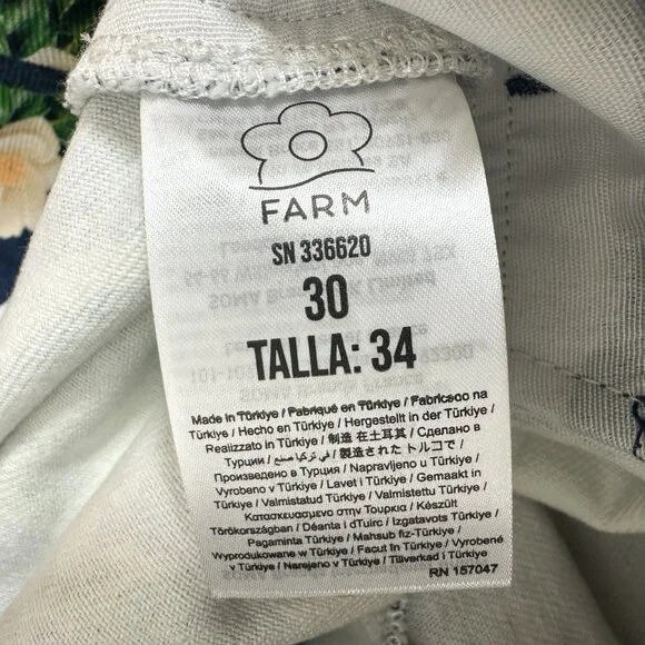 NWT Farm Rio High Rise Belted Navy Blue Flower Tapestry Shorts Size 30 Medium - Picture 9 of 9